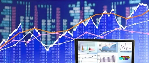 Sitting tight is preferable to ditching equities for cash and bonds 